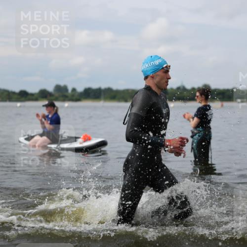 21.06.2026 - Viking Triathlon Michael Strokosch http://msf.ph/oto/9822046 21.06.2026 10:27:34 Schwimmen 46, 422, 626, 669 meine-sportfotos.de