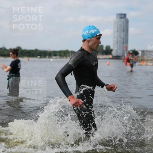 21.06.2026 - Viking Triathlon Michael Strokosch http://msf.ph/oto/9822049 21.06.2026 10:27:34 Schwimmen 46, 422, 626, 669 meine-sportfotos.de