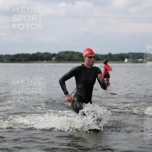 21.06.2026 - Viking Triathlon Michael Strokosch http://msf.ph/oto/9822057 21.06.2026 10:27:38 Schwimmen 46, 422, 626, 669 meine-sportfotos.de