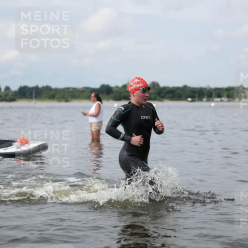 21.06.2026 - Viking Triathlon Michael Strokosch http://msf.ph/oto/9822077 21.06.2026 10:27:59 Schwimmen 19, 119, 280, 342, 371, 565, 620 meine-sportfotos.de