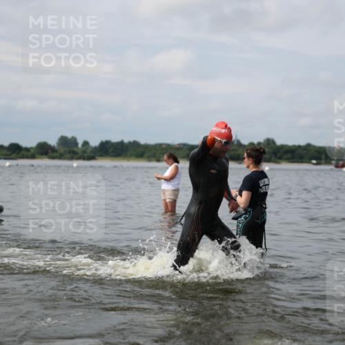 21.06.2026 - Viking Triathlon Michael Strokosch http://msf.ph/oto/9822522 21.06.2026 10:32:54 Schwimmen 114, 126, 269, 383, 644 meine-sportfotos.de