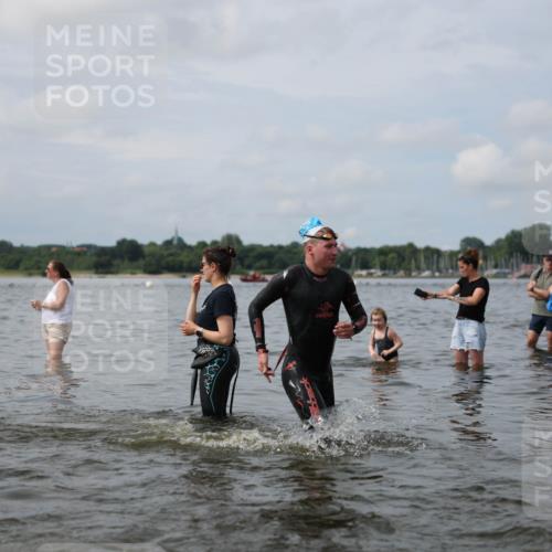 21.06.2026 - Viking Triathlon Michael Strokosch http://msf.ph/oto/9822547 21.06.2026 10:33:06 Schwimmen 109, 114, 238, 269, 383, 579, 625 meine-sportfotos.de