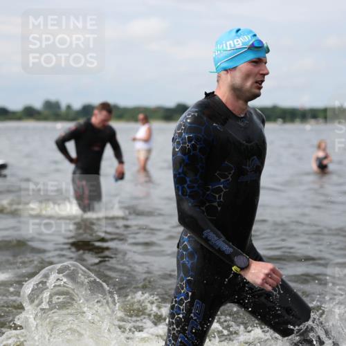 21.06.2026 - Viking Triathlon Michael Strokosch http://msf.ph/oto/9822566 21.06.2026 10:33:16 Schwimmen 109, 238, 446, 579, 625 meine-sportfotos.de