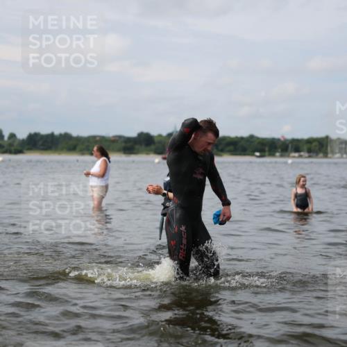 21.06.2026 - Viking Triathlon Michael Strokosch http://msf.ph/oto/9822569 21.06.2026 10:33:17 Schwimmen 109, 238, 446, 579, 625 meine-sportfotos.de