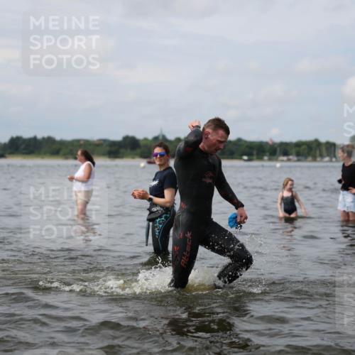 21.06.2026 - Viking Triathlon Michael Strokosch http://msf.ph/oto/9822570 21.06.2026 10:33:17 Schwimmen 109, 238, 446, 579, 625 meine-sportfotos.de