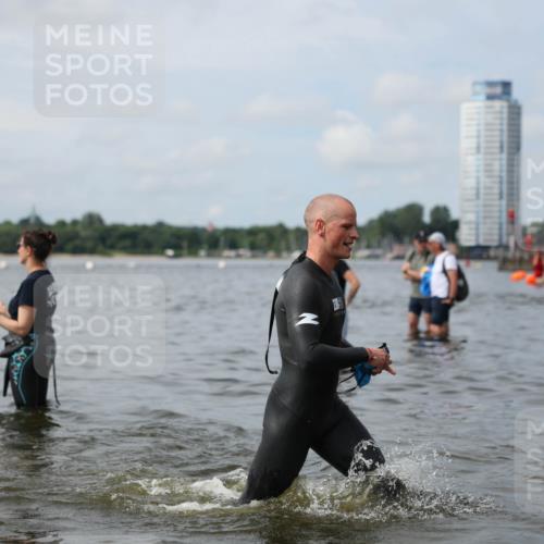21.06.2026 - Viking Triathlon Michael Strokosch http://msf.ph/oto/9822586 21.06.2026 10:33:29 Schwimmen 62, 180, 392, 446, 537 meine-sportfotos.de