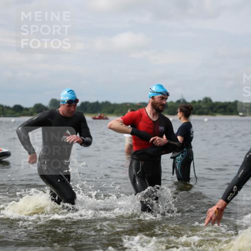 21.06.2026 - Viking Triathlon Michael Strokosch http://msf.ph/oto/9822605 21.06.2026 10:33:39 Schwimmen 28, 62, 180, 249, 265, 392, 410, 524, 537 meine-sportfotos.de