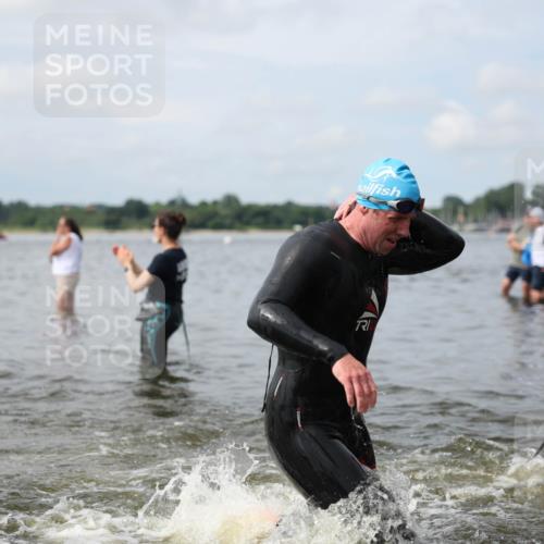 21.06.2026 - Viking Triathlon Michael Strokosch http://msf.ph/oto/9822612 21.06.2026 10:33:41 Schwimmen 28, 62, 180, 249, 265, 392, 410, 524, 537 meine-sportfotos.de