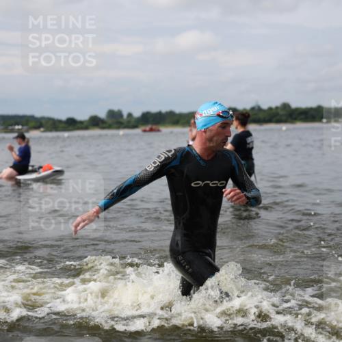 21.06.2026 - Viking Triathlon Michael Strokosch http://msf.ph/oto/9822613 21.06.2026 10:33:41 Schwimmen 28, 62, 180, 249, 265, 392, 410, 524, 537 meine-sportfotos.de
