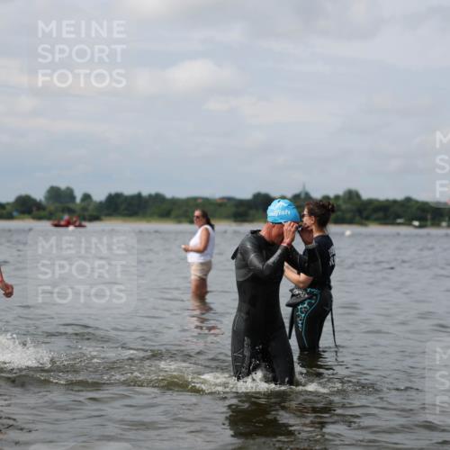 21.06.2026 - Viking Triathlon Michael Strokosch http://msf.ph/oto/9822621 21.06.2026 10:33:48 Schwimmen 28, 62, 102, 154, 180, 249, 265, 343, 410, 432, 524, 537, 660, 664 meine-sportfotos.de
