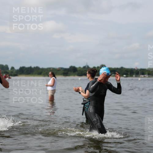 21.06.2026 - Viking Triathlon Michael Strokosch http://msf.ph/oto/9822623 21.06.2026 10:33:49 Schwimmen 28, 62, 102, 154, 180, 249, 265, 343, 410, 432, 524, 537, 660, 664 meine-sportfotos.de