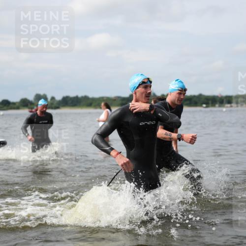 21.06.2026 - Viking Triathlon Michael Strokosch http://msf.ph/oto/9822629 21.06.2026 10:33:51 Schwimmen 28, 102, 154, 221, 249, 265, 343, 410, 432, 524, 537, 660, 664 meine-sportfotos.de