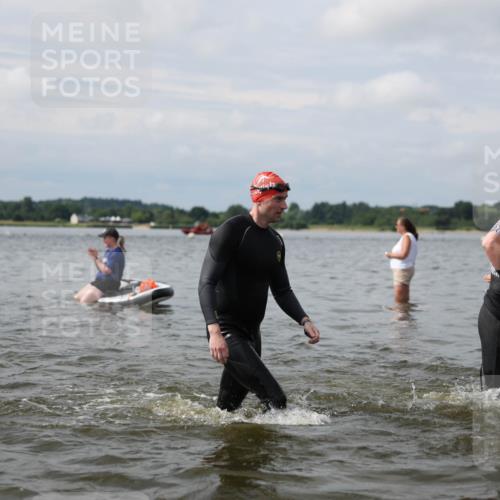 21.06.2026 - Viking Triathlon Michael Strokosch http://msf.ph/oto/9822655 21.06.2026 10:33:59 Schwimmen 28, 47, 102, 154, 221, 265, 343, 432, 462, 524, 627, 660, 664 meine-sportfotos.de