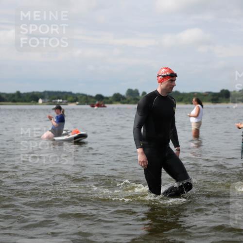 21.06.2026 - Viking Triathlon Michael Strokosch http://msf.ph/oto/9822657 21.06.2026 10:34:00 Schwimmen 47, 102, 154, 221, 265, 343, 432, 462, 524, 627, 660, 664 meine-sportfotos.de
