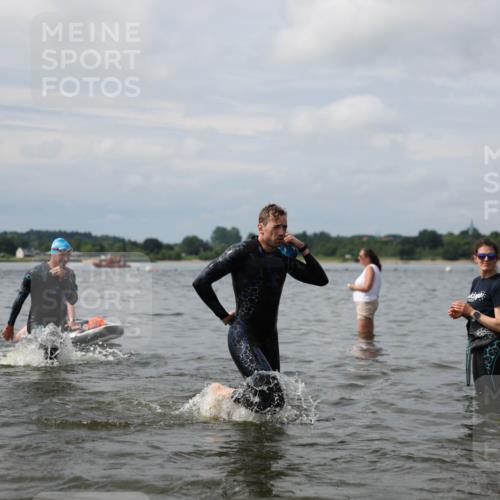 21.06.2026 - Viking Triathlon Michael Strokosch http://msf.ph/oto/9822669 21.06.2026 10:34:07 Schwimmen 30, 47, 90, 102, 154, 170, 221, 343, 432, 462, 576, 627, 660, 664 meine-sportfotos.de