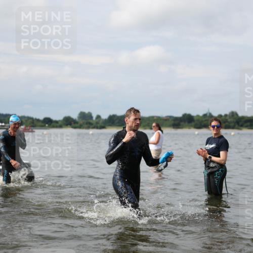 21.06.2026 - Viking Triathlon Michael Strokosch http://msf.ph/oto/9822671 21.06.2026 10:34:07 Schwimmen 30, 47, 90, 102, 154, 170, 221, 343, 432, 462, 576, 627, 660, 664 meine-sportfotos.de