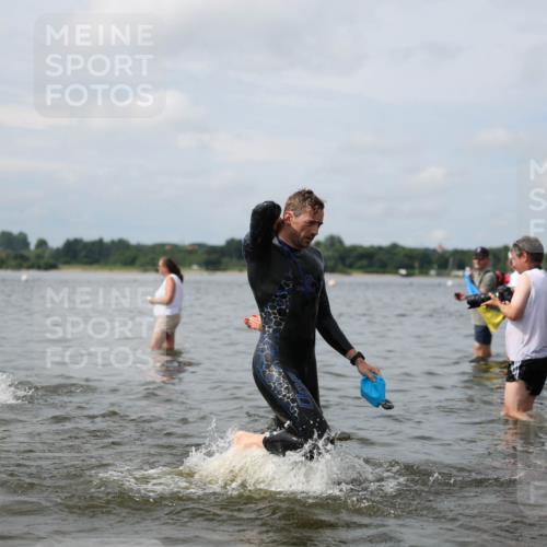 21.06.2026 - Viking Triathlon Michael Strokosch http://msf.ph/oto/9822675 21.06.2026 10:34:08 Schwimmen 30, 47, 90, 102, 154, 170, 221, 432, 462, 576, 627, 660, 664 meine-sportfotos.de