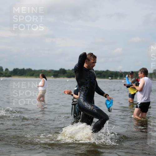 21.06.2026 - Viking Triathlon Michael Strokosch http://msf.ph/oto/9822676 21.06.2026 10:34:08 Schwimmen 30, 47, 90, 102, 154, 170, 221, 432, 462, 576, 627, 660, 664 meine-sportfotos.de