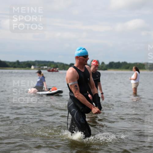 21.06.2026 - Viking Triathlon Michael Strokosch http://msf.ph/oto/9822683 21.06.2026 10:34:12 Schwimmen 30, 47, 90, 170, 221, 432, 462, 576, 627, 664 meine-sportfotos.de
