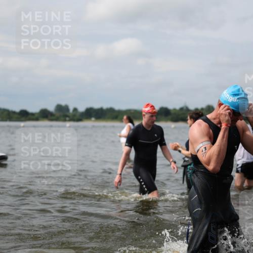 21.06.2026 - Viking Triathlon Michael Strokosch http://msf.ph/oto/9822687 21.06.2026 10:34:13 Schwimmen 30, 47, 90, 170, 221, 432, 462, 576, 627, 664 meine-sportfotos.de