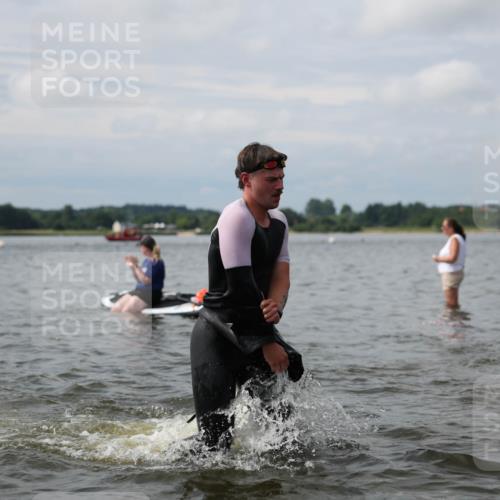 21.06.2026 - Viking Triathlon Michael Strokosch http://msf.ph/oto/9822703 21.06.2026 10:34:24 Schwimmen 30, 90, 170, 391, 440, 576, 653 meine-sportfotos.de