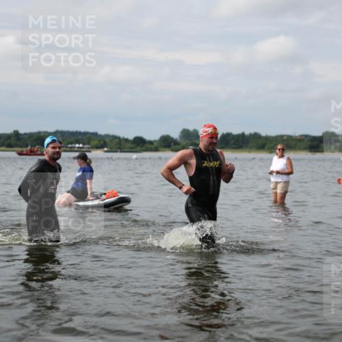 21.06.2026 - Viking Triathlon Michael Strokosch http://msf.ph/oto/9822707 21.06.2026 10:34:32 Schwimmen 30, 51, 82, 118, 255, 391, 440, 653 meine-sportfotos.de