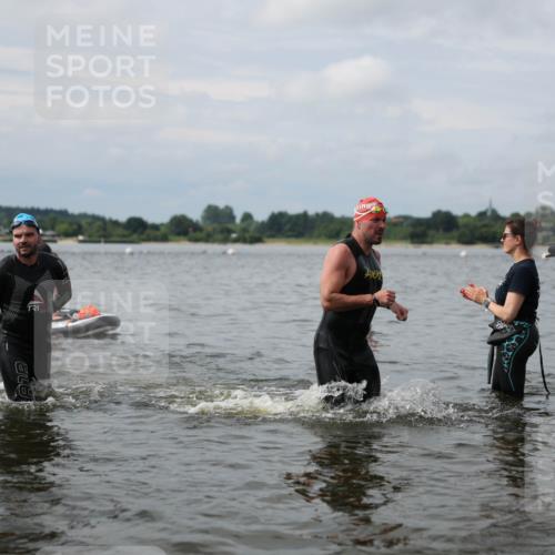 21.06.2026 - Viking Triathlon Michael Strokosch http://msf.ph/oto/9822709 21.06.2026 10:34:33 Schwimmen 51, 82, 118, 255, 386, 391, 440, 653 meine-sportfotos.de
