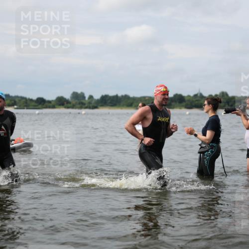 21.06.2026 - Viking Triathlon Michael Strokosch http://msf.ph/oto/9822710 21.06.2026 10:34:33 Schwimmen 51, 82, 118, 255, 386, 391, 440, 653 meine-sportfotos.de