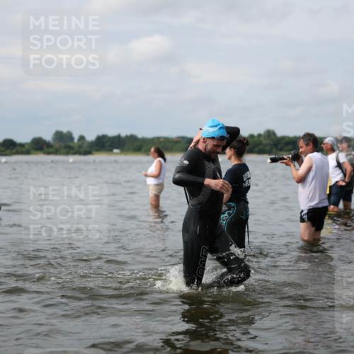 21.06.2026 - Viking Triathlon Michael Strokosch http://msf.ph/oto/9822718 21.06.2026 10:34:35 Schwimmen 51, 82, 118, 161, 255, 386, 391, 440, 536, 653 meine-sportfotos.de