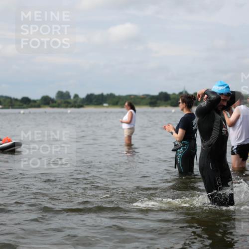 21.06.2026 - Viking Triathlon Michael Strokosch http://msf.ph/oto/9822720 21.06.2026 10:34:36 Schwimmen 51, 82, 118, 161, 255, 386, 391, 440, 536, 653 meine-sportfotos.de