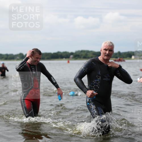 21.06.2026 - Viking Triathlon Michael Strokosch http://msf.ph/oto/9822726 21.06.2026 10:34:38 Schwimmen 26, 51, 82, 118, 161, 199, 255, 386, 391, 440, 536, 653 meine-sportfotos.de