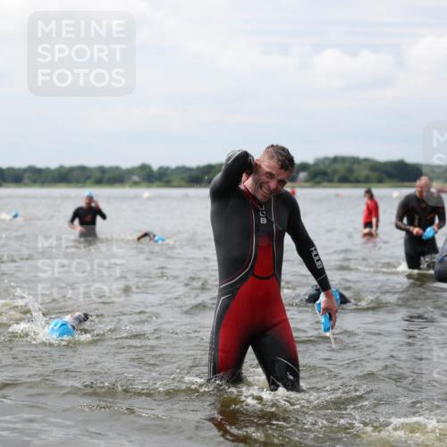 21.06.2026 - Viking Triathlon Michael Strokosch http://msf.ph/oto/9822727 21.06.2026 10:34:39 Schwimmen 26, 51, 82, 118, 161, 199, 255, 386, 391, 440, 536, 653 meine-sportfotos.de