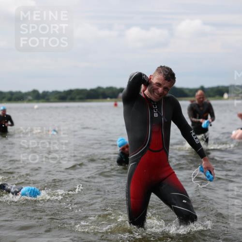 21.06.2026 - Viking Triathlon Michael Strokosch http://msf.ph/oto/9822731 21.06.2026 10:34:40 Schwimmen 26, 51, 82, 118, 161, 199, 255, 386, 391, 440, 536, 653 meine-sportfotos.de