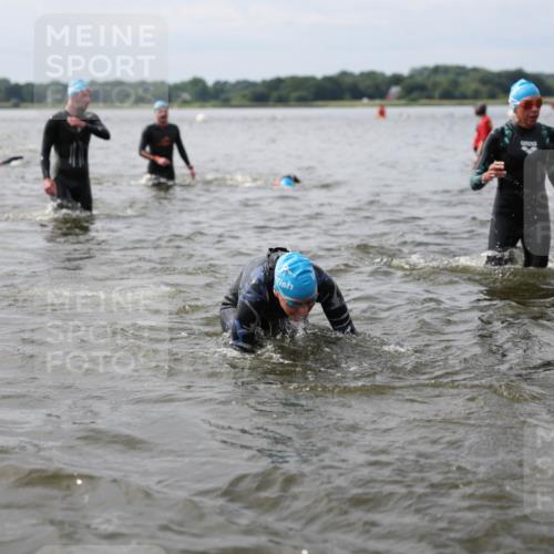 21.06.2026 - Viking Triathlon Michael Strokosch http://msf.ph/oto/9822734 21.06.2026 10:34:42 Schwimmen 26, 51, 82, 118, 161, 199, 255, 386, 391, 440, 536, 653 meine-sportfotos.de