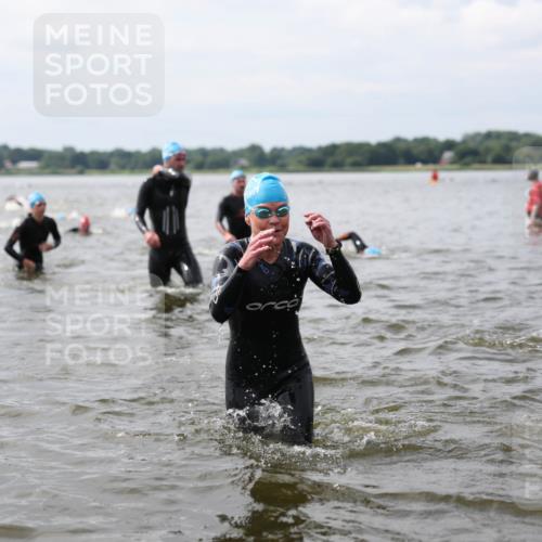 21.06.2026 - Viking Triathlon Michael Strokosch http://msf.ph/oto/9822738 21.06.2026 10:34:43 Schwimmen 26, 51, 82, 118, 161, 199, 255, 267, 386, 391, 440, 536 meine-sportfotos.de