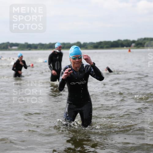 21.06.2026 - Viking Triathlon Michael Strokosch http://msf.ph/oto/9822739 21.06.2026 10:34:43 Schwimmen 26, 51, 82, 118, 161, 199, 255, 267, 386, 391, 440, 536 meine-sportfotos.de
