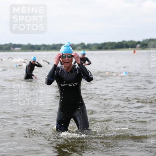 21.06.2026 - Viking Triathlon Michael Strokosch http://msf.ph/oto/9822741 21.06.2026 10:34:43 Schwimmen 26, 51, 82, 118, 161, 199, 255, 267, 386, 391, 440, 536 meine-sportfotos.de