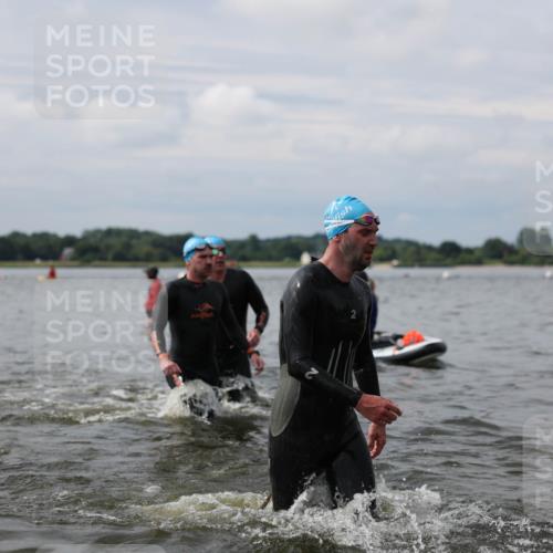 21.06.2026 - Viking Triathlon Michael Strokosch http://msf.ph/oto/9822753 21.06.2026 10:34:49 Schwimmen 26, 51, 82, 118, 161, 199, 255, 267, 386, 536, 621 meine-sportfotos.de