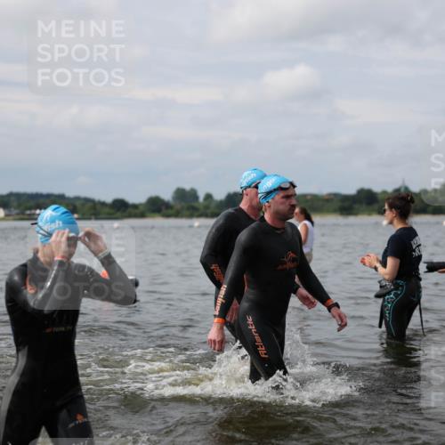 21.06.2026 - Viking Triathlon Michael Strokosch http://msf.ph/oto/9822761 21.06.2026 10:34:51 Schwimmen 18, 26, 82, 118, 161, 199, 255, 267, 372, 386, 536, 621 meine-sportfotos.de