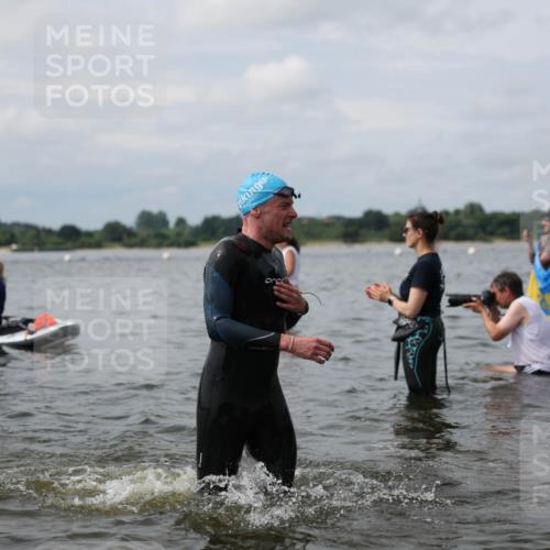 21.06.2026 - Viking Triathlon Michael Strokosch http://msf.ph/oto/9822772 21.06.2026 10:34:58 Schwimmen 18, 26, 100, 161, 199, 267, 372, 386, 536, 568, 621 meine-sportfotos.de