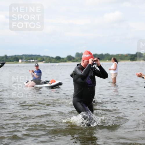 21.06.2026 - Viking Triathlon Michael Strokosch http://msf.ph/oto/9822779 21.06.2026 10:35:02 Schwimmen 18, 26, 73, 100, 199, 267, 372, 568, 621, 623 meine-sportfotos.de