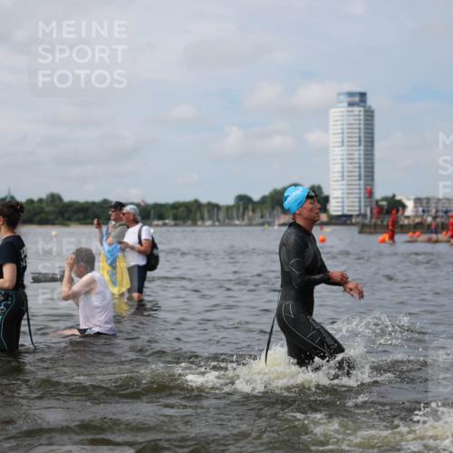 21.06.2026 - Viking Triathlon Michael Strokosch http://msf.ph/oto/9822795 21.06.2026 10:35:09 Schwimmen 18, 73, 100, 136, 194, 242, 372, 380, 430, 490, 568, 621, 623 meine-sportfotos.de