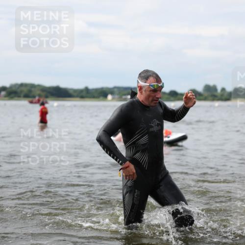 21.06.2026 - Viking Triathlon Michael Strokosch http://msf.ph/oto/9822834 21.06.2026 10:35:27 Schwimmen 49, 136, 194, 226, 242, 311, 332, 380, 430, 490, 501, 551 meine-sportfotos.de