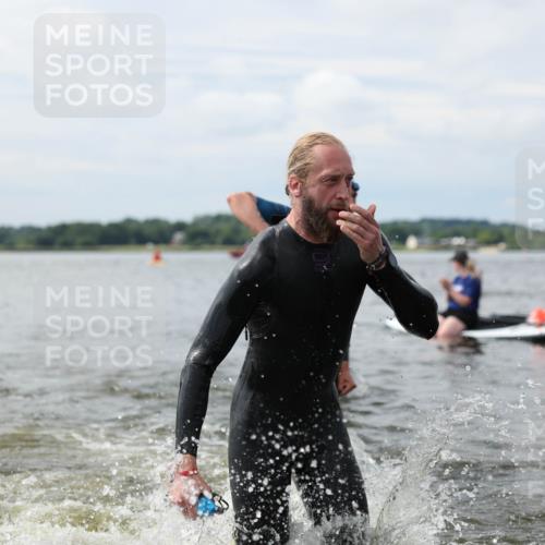 21.06.2026 - Viking Triathlon Michael Strokosch http://msf.ph/oto/9822839 21.06.2026 10:35:29 Schwimmen 49, 136, 194, 226, 242, 311, 332, 380, 430, 490, 501, 551 meine-sportfotos.de