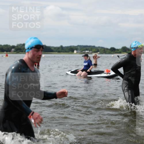 21.06.2026 - Viking Triathlon Michael Strokosch http://msf.ph/oto/9822849 21.06.2026 10:35:32 Schwimmen 49, 136, 194, 226, 242, 311, 332, 380, 430, 501, 551 meine-sportfotos.de