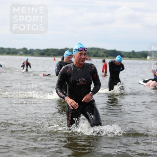 21.06.2026 - Viking Triathlon Michael Strokosch http://msf.ph/oto/9822879 21.06.2026 10:36:02 Schwimmen 20, 137, 200, 202, 323, 360, 472, 530, 556, 560, 651, 656 meine-sportfotos.de