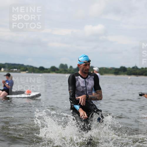 21.06.2026 - Viking Triathlon Michael Strokosch http://msf.ph/oto/9822914 21.06.2026 10:36:15 Schwimmen 16, 43, 113, 200, 205, 323, 475, 543, 556, 560, 604, 612, 656 meine-sportfotos.de
