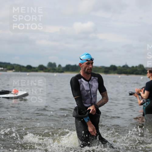 21.06.2026 - Viking Triathlon Michael Strokosch http://msf.ph/oto/9822915 21.06.2026 10:36:15 Schwimmen 16, 43, 113, 200, 205, 323, 475, 543, 556, 560, 604, 612, 656 meine-sportfotos.de