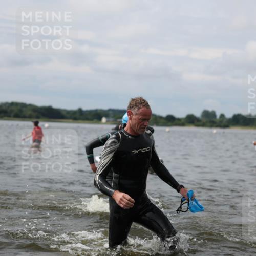 21.06.2026 - Viking Triathlon Michael Strokosch http://msf.ph/oto/9822931 21.06.2026 10:36:21 Schwimmen 16, 43, 113, 205, 323, 404, 475, 543, 556, 604, 612, 656 meine-sportfotos.de