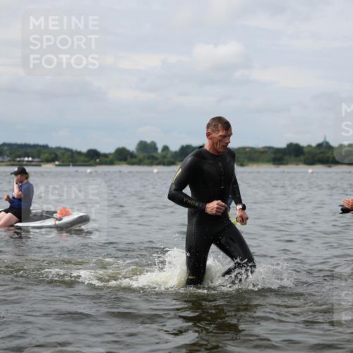 21.06.2026 - Viking Triathlon Michael Strokosch http://msf.ph/oto/9822948 21.06.2026 10:36:29 Schwimmen 16, 43, 113, 219, 404, 475, 526, 543, 604, 612, 648 meine-sportfotos.de